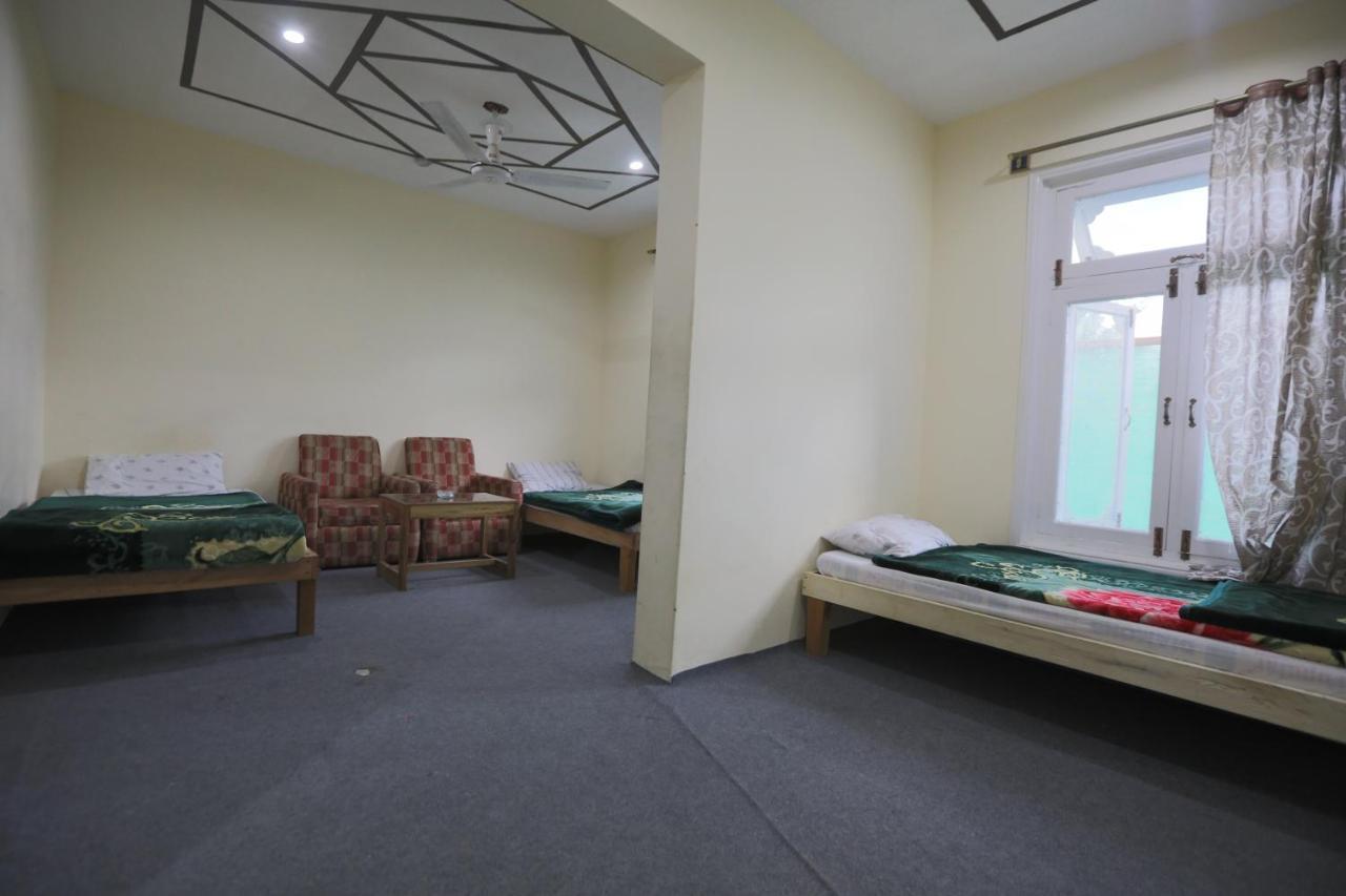 Hunza City Hotel Karimabad  Екстер'єр фото