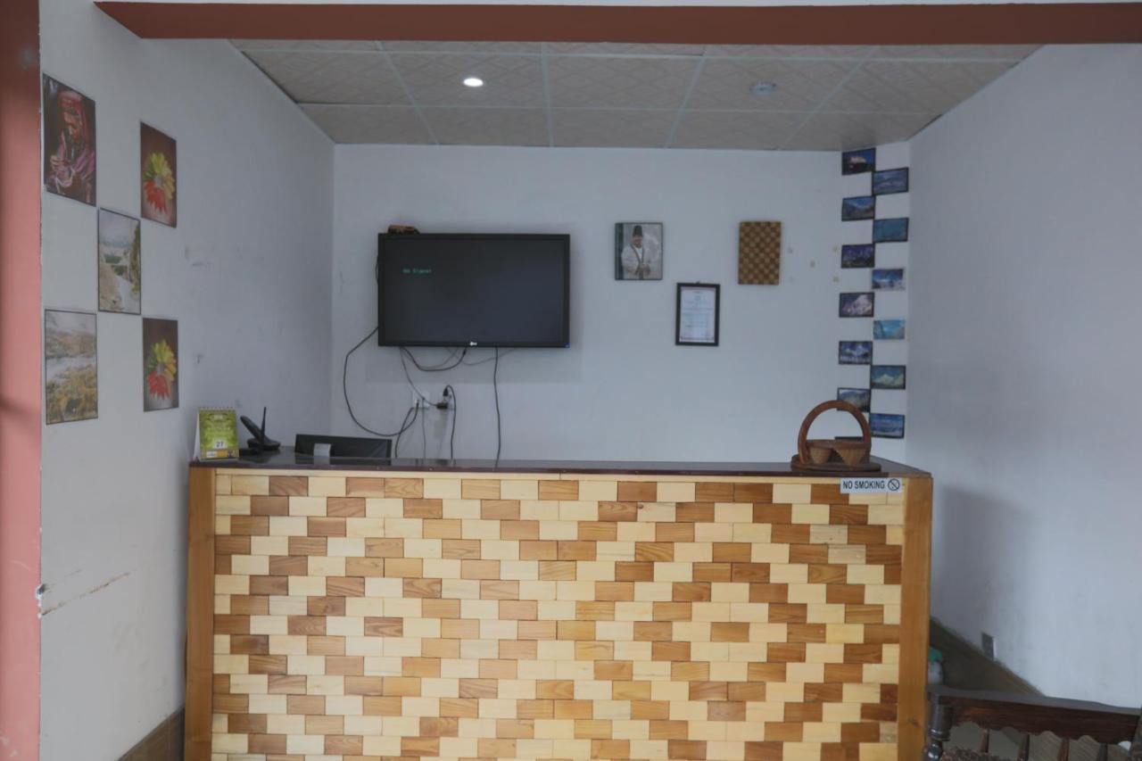 Hunza City Hotel Karimabad  Екстер'єр фото
