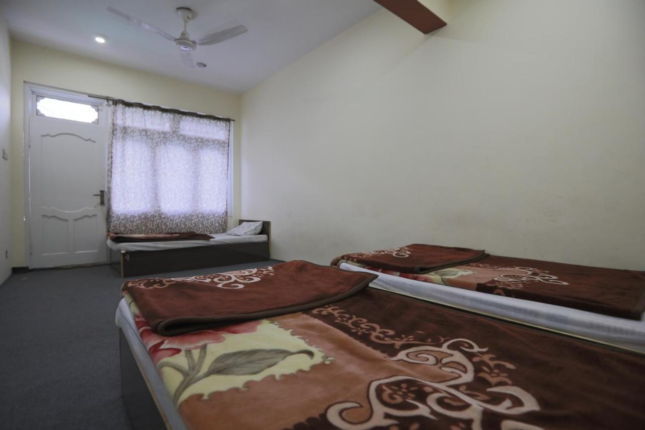 Hunza City Hotel Karimabad  Екстер'єр фото