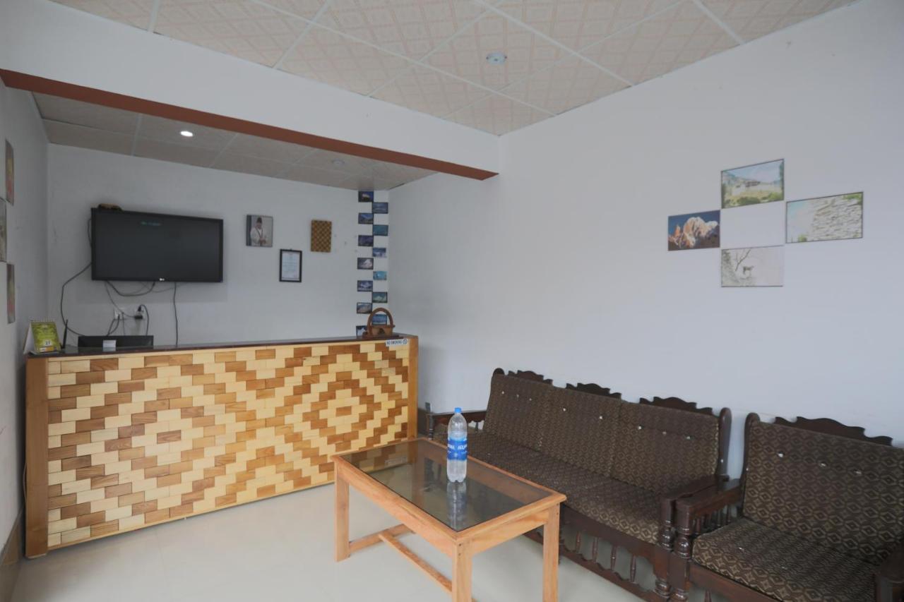 Hunza City Hotel Karimabad  Екстер'єр фото